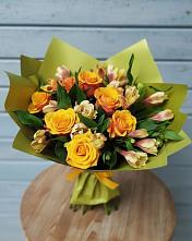Букет цветов из:  Альстромерии и Розы в Солянке
