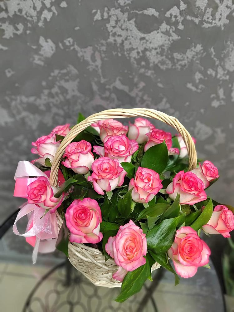 Цветочная композиция из Розы в корзине в Солянке