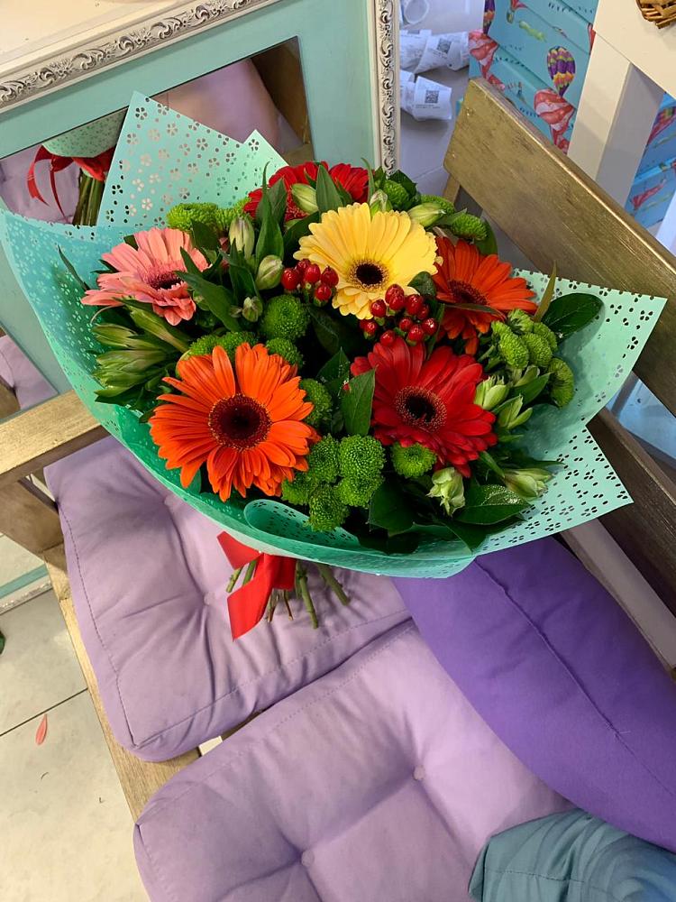 Букет цветов из: Герберы, Хризантемы и Альстромерии в Солянке