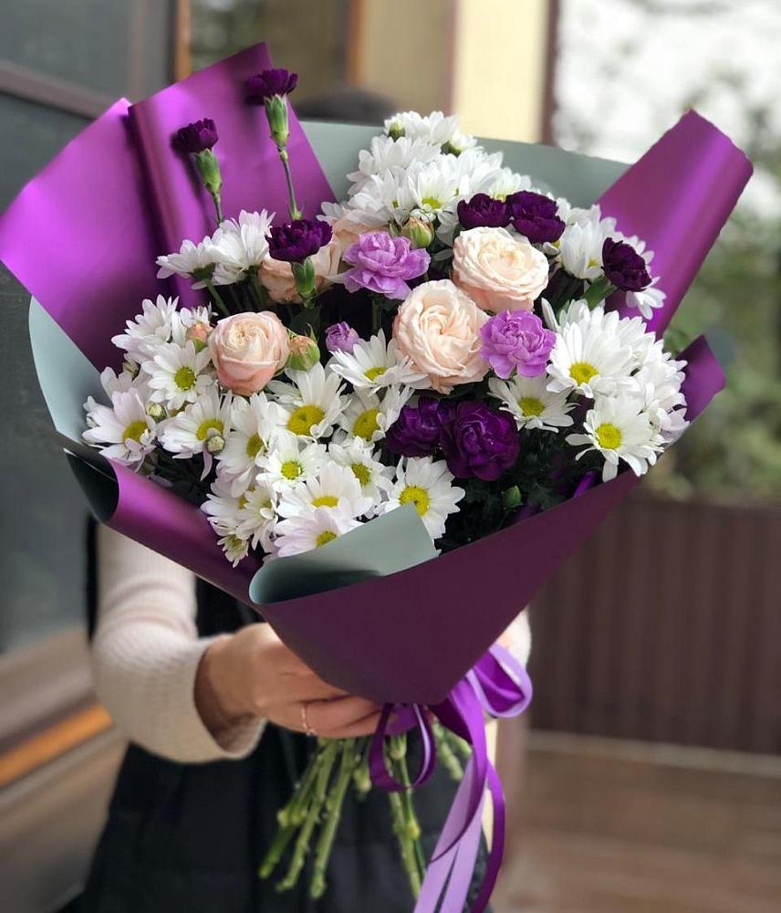 Букет цветов из: Хризантемы, Гвоздики и Розы в Солянке