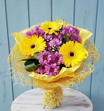 Букет цветов из:  Хризантемы и Герберы в Солянке