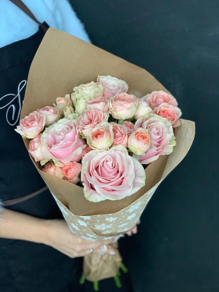 Букет цветов из: Хризантемы и Розы в Солянке