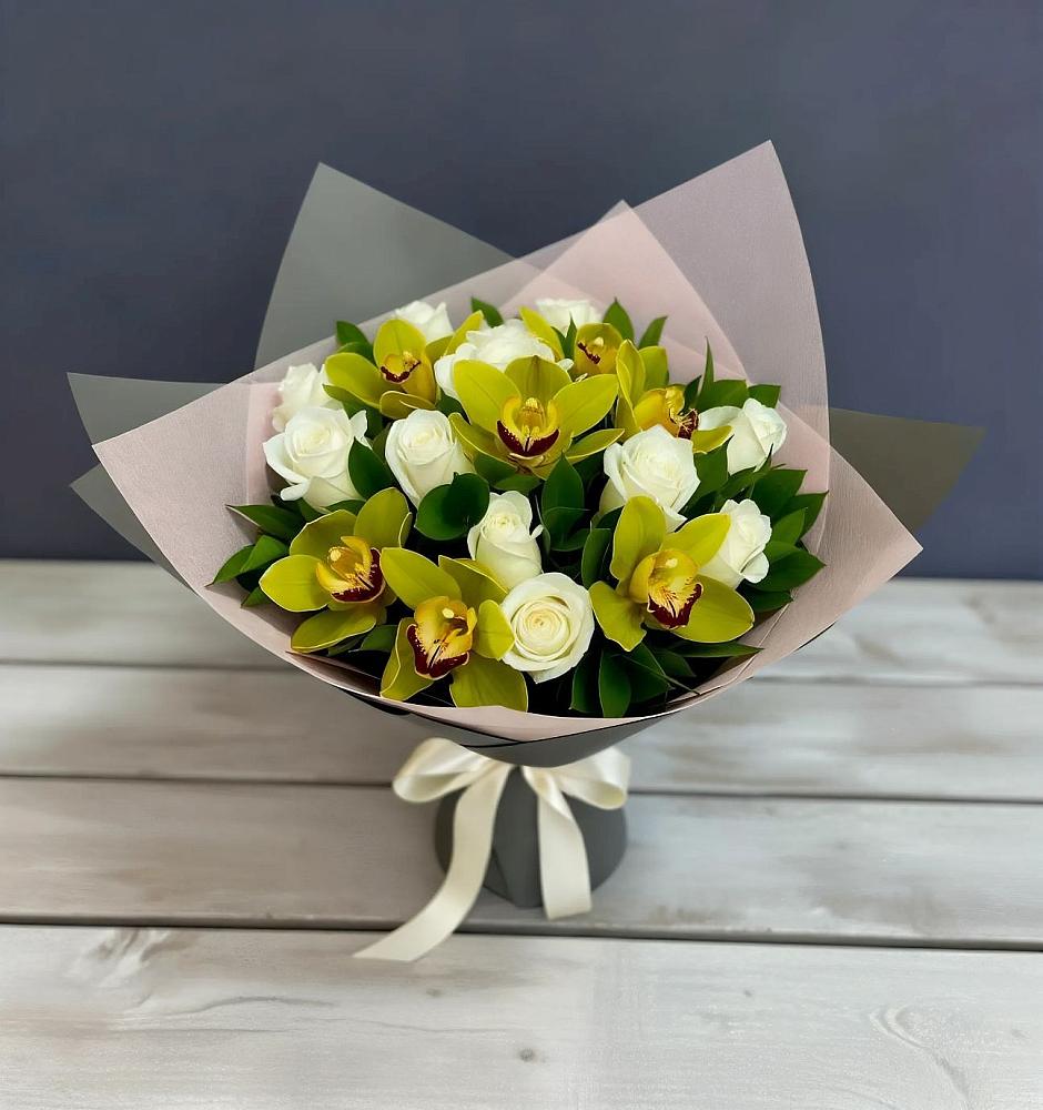 Букет цветов из: Орхидеи и Розы в Солянке