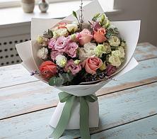 Букет цветов из:  Розы, Лизиантусы и Гвоздики в Солянке