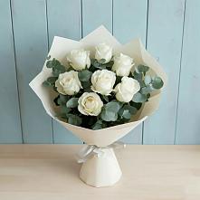 Букет Белые розы в Эвкалипте в Солянке