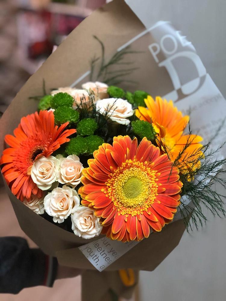Букет цветов из: Герберы, Хризантемы и Розы в Солянке