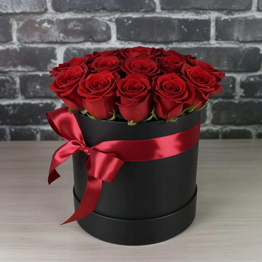 Цветочная композиция из Розы в шляпной коробке в Солянке