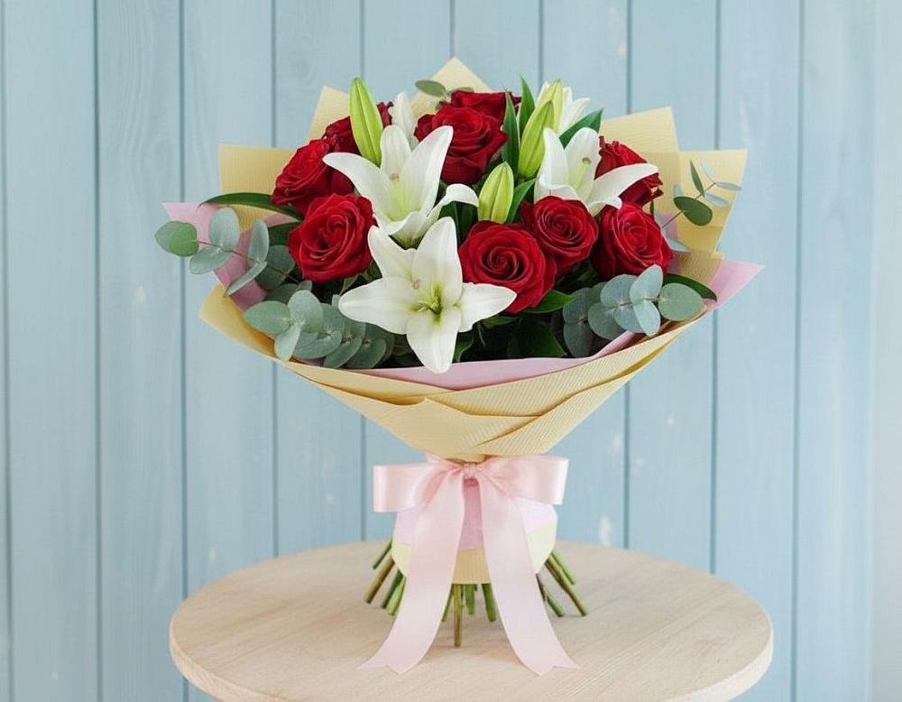 Букет цветов из: Лилии и Розы в Солянке